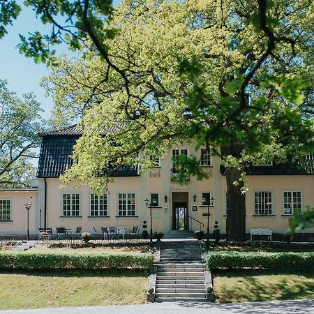 Balingsholm Hotel Huddinge Bagian luar foto