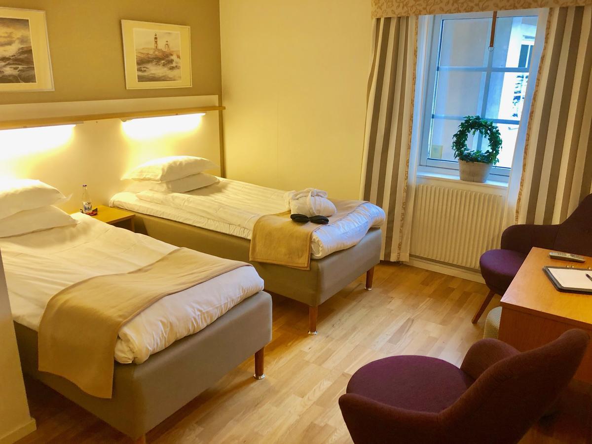 Balingsholm Hotel Huddinge Bagian luar foto